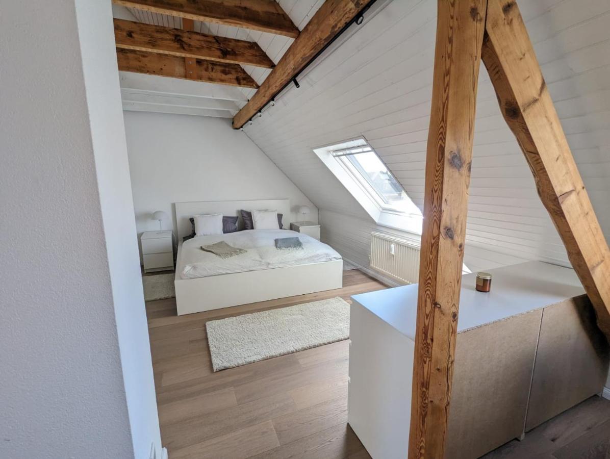 Helles Dachgeschoss-Appartement Krefeld Exteriér fotografie